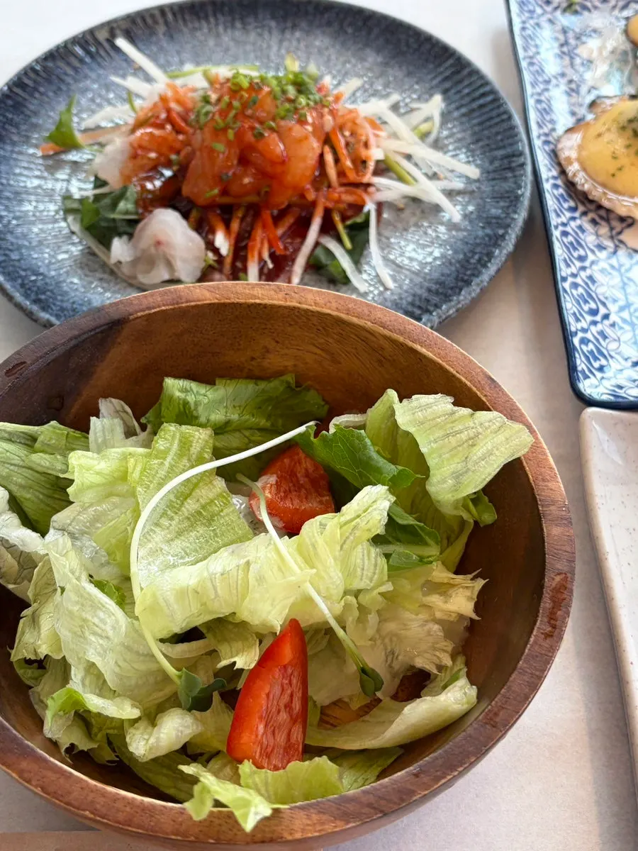 Assorted seafood in the dachi hansang