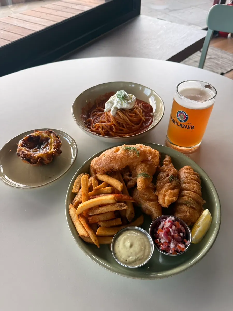Brunch café overlooking Gwangalli sea, Working Holiday Minrak