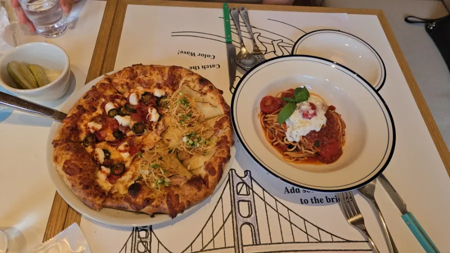 Western-style pizza and pasta in Gwangalli