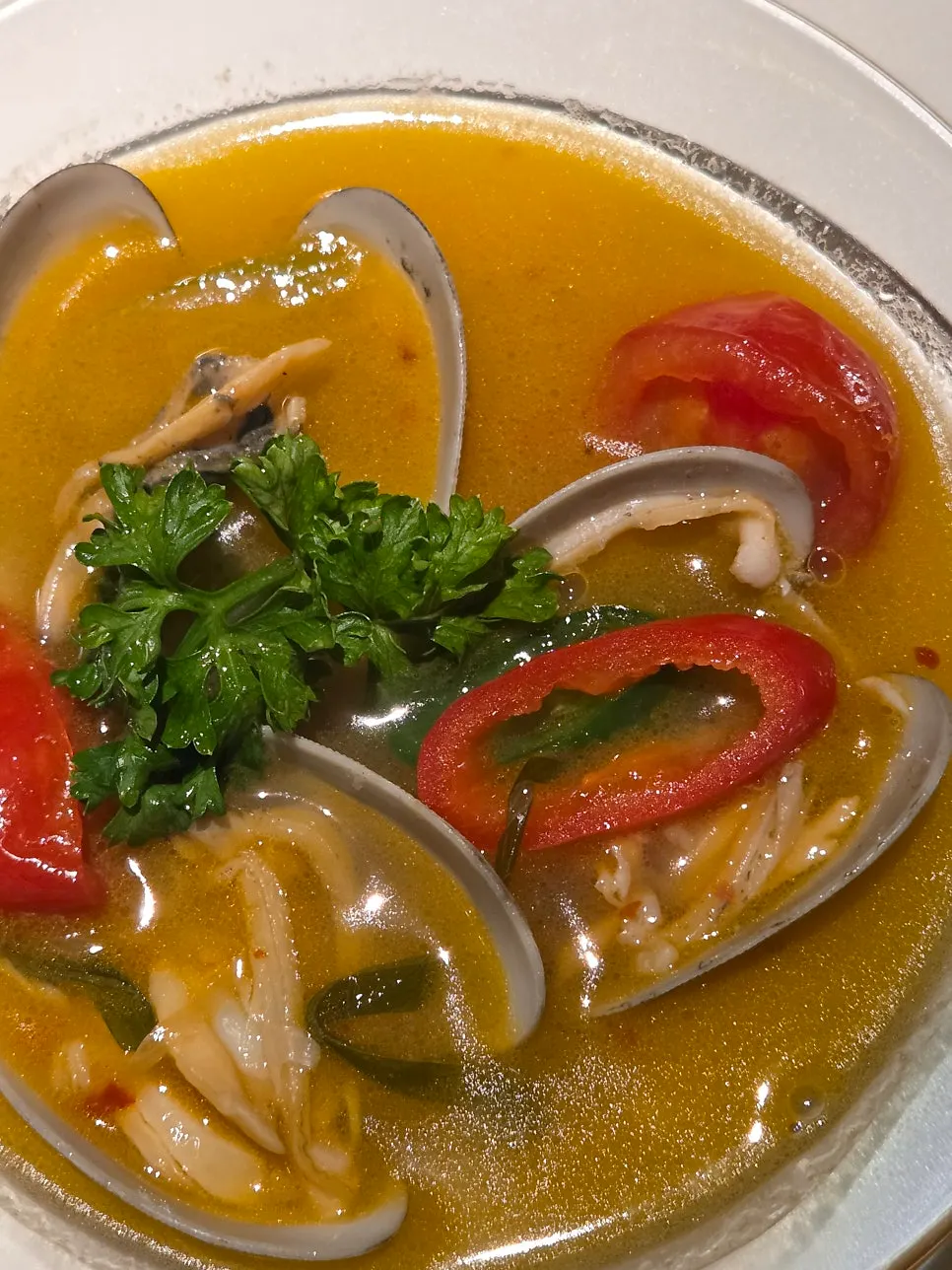 Clam suljjim broth