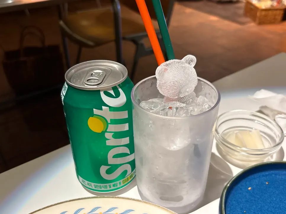 Cider served with bear-shaped ice