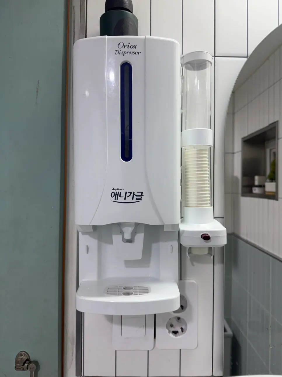 Clean, well-maintained restaurant restroom