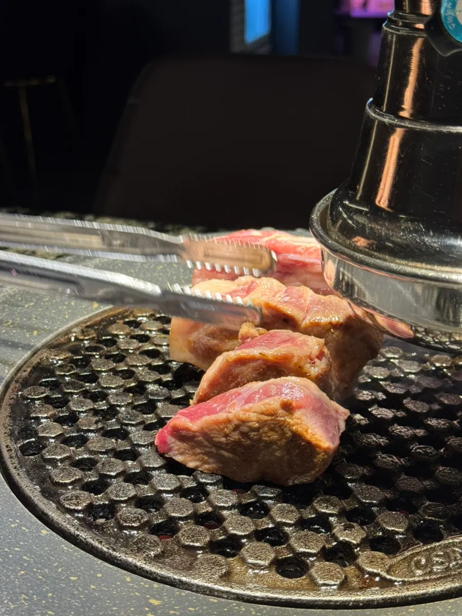 Menu board with information on Iberico specialty cuts