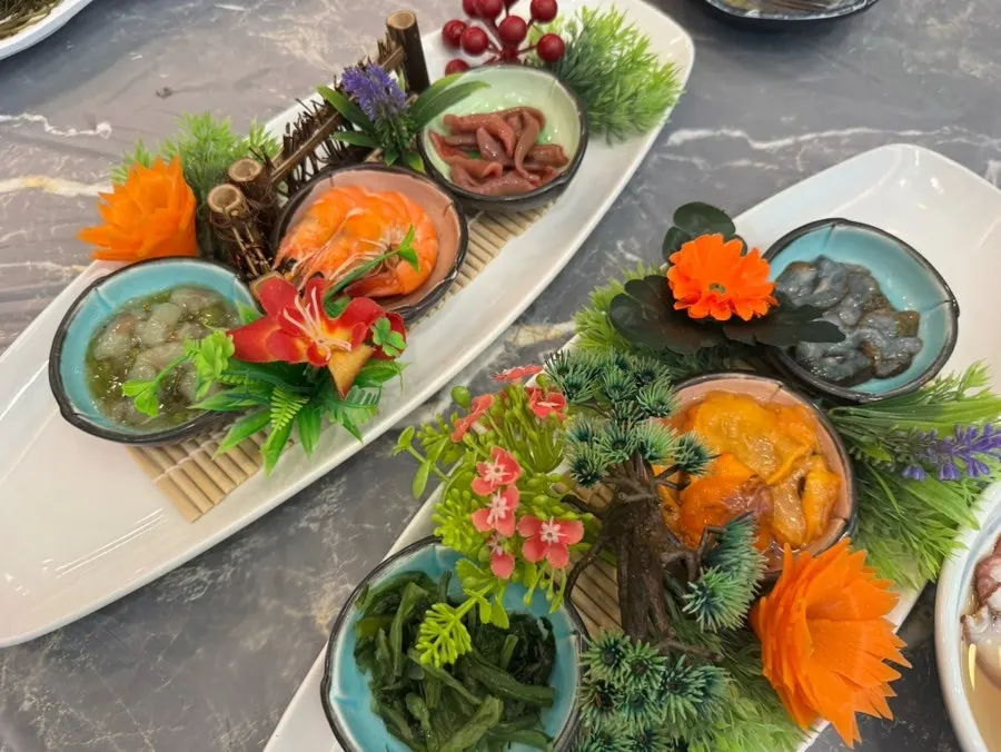 Subyeon Hansang seafood dishes and mulhoe