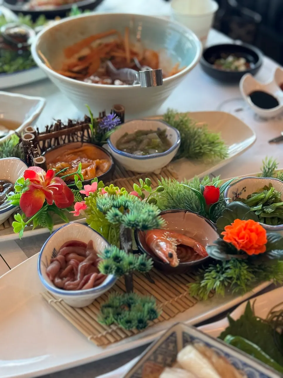Side dishes served with the suybeon hansang