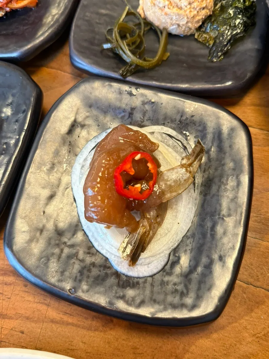 묵은지와 수제 양념 구성 사진