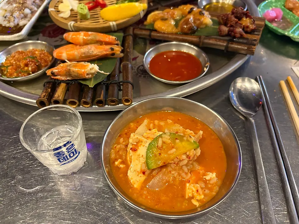 Pot of doenjang sulbap
