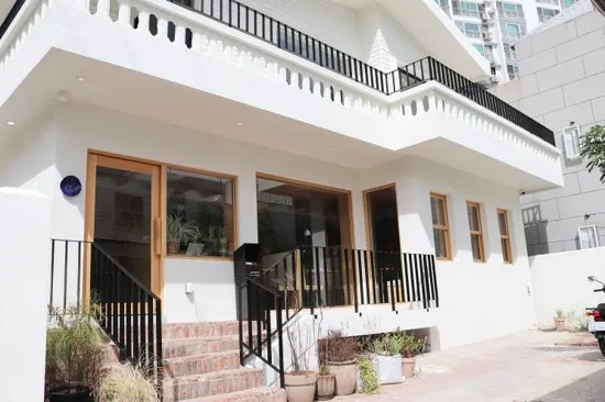 Exterior view of Extra Mile with its exotic atmosphere
