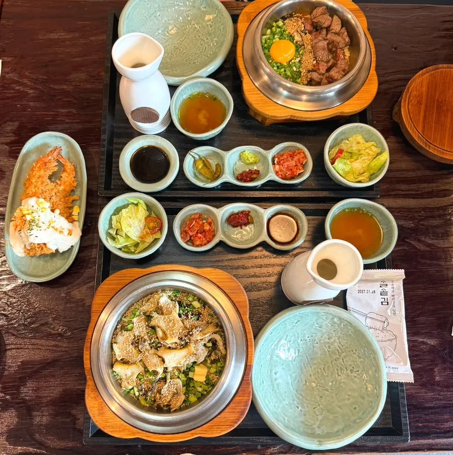 A full spread of steak and abalone pot rice