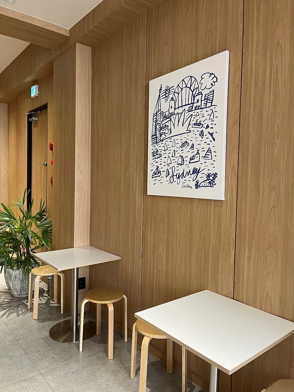 Interior atmosphere of Famous Benny Gwangalli Branch