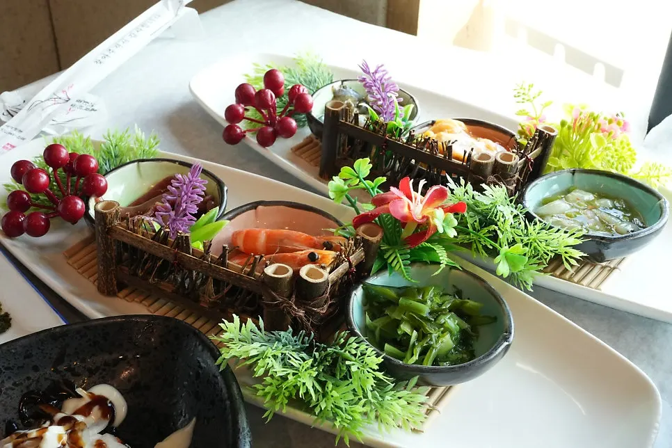 Nakji tangtangi and seafood table spread