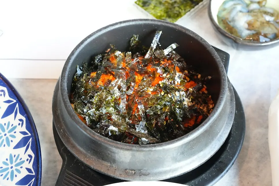Fried corn with sauce