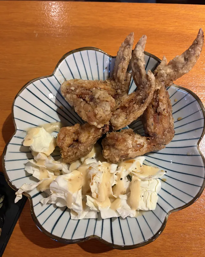 엔젤링이 남은 생맥주 잔