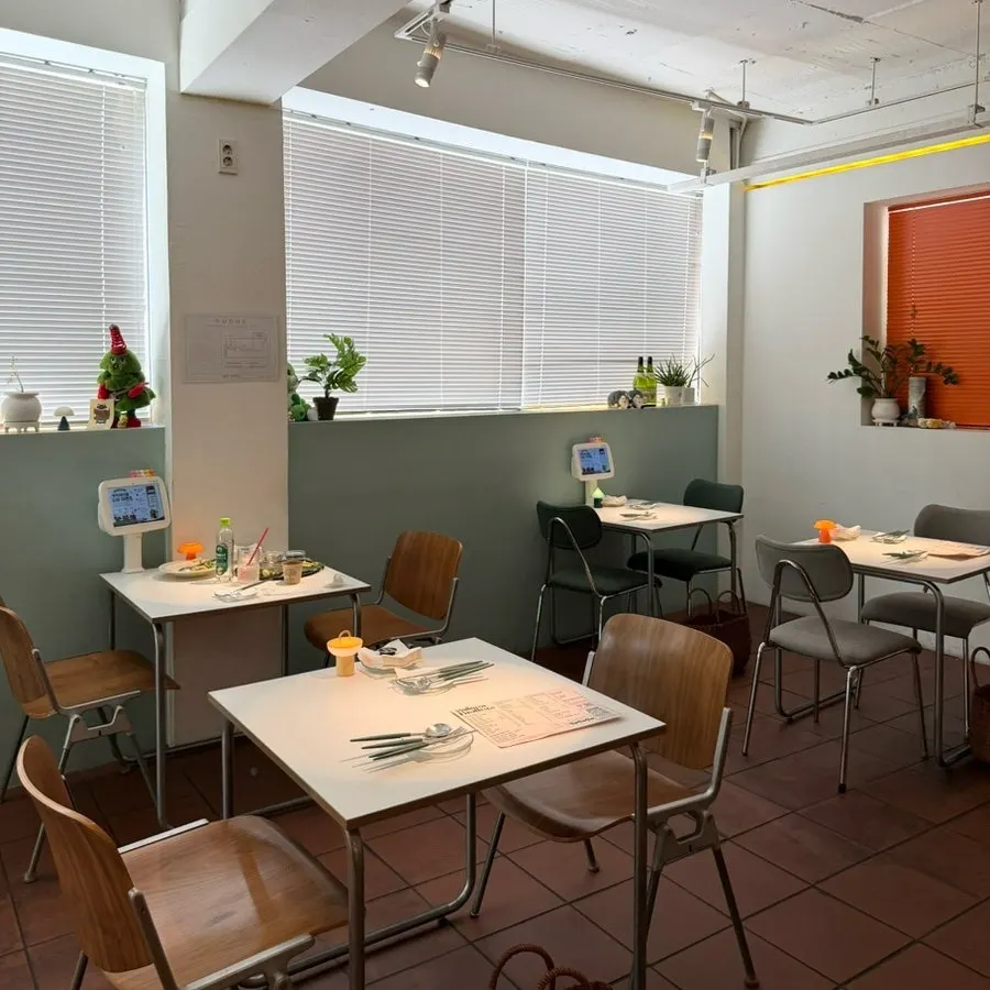 Table set with plates and cutlery