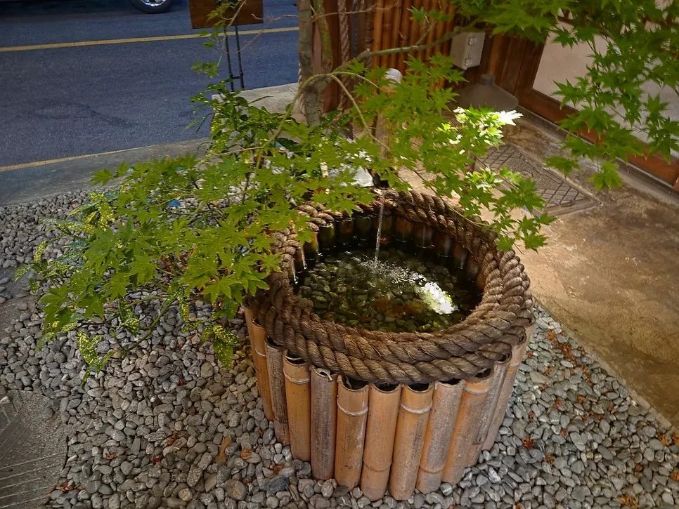 Interior details at Bisyoku Gwangan Branch
