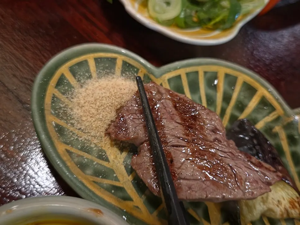 Golden-brown grilled sang-loin
