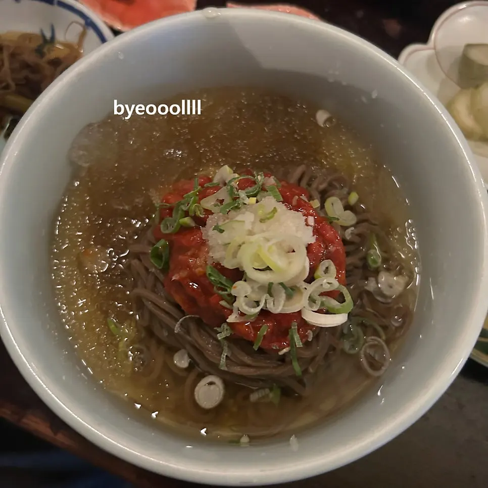 노른자에 찍어 먹는 항아리갈비