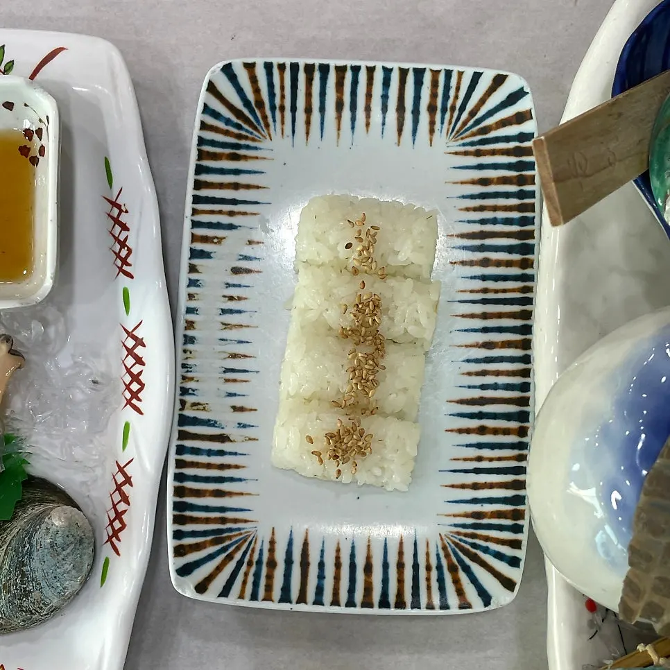 Long-sliced flounder sashimi