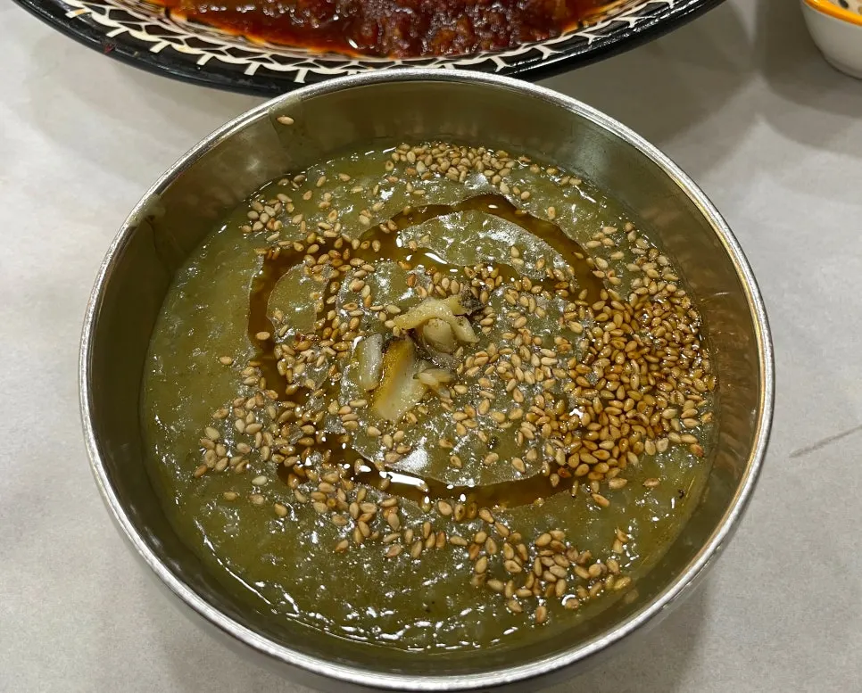 Abalone porridge served to finish the dachi set