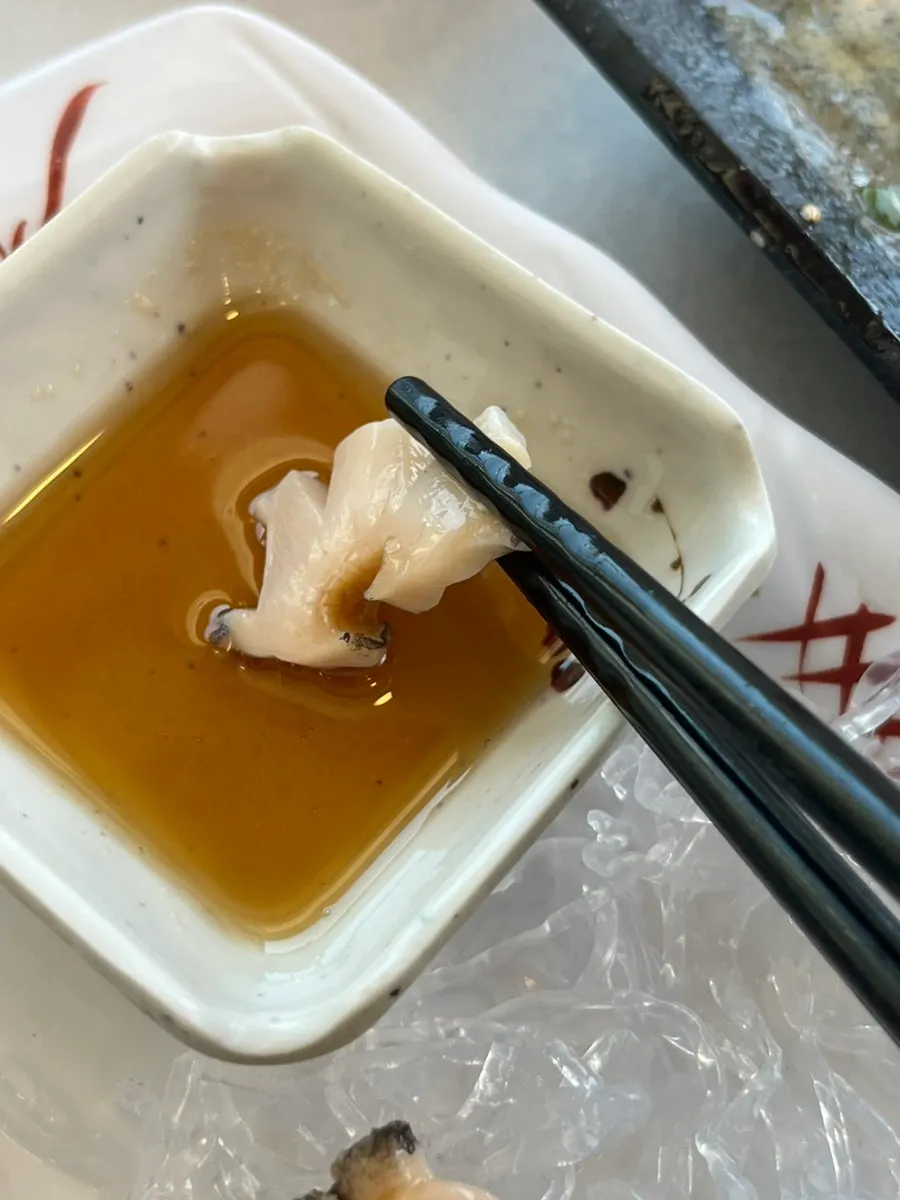 광안다찌 밑반찬과 해산물 접시