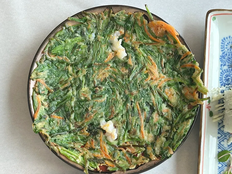 Large chive pancake