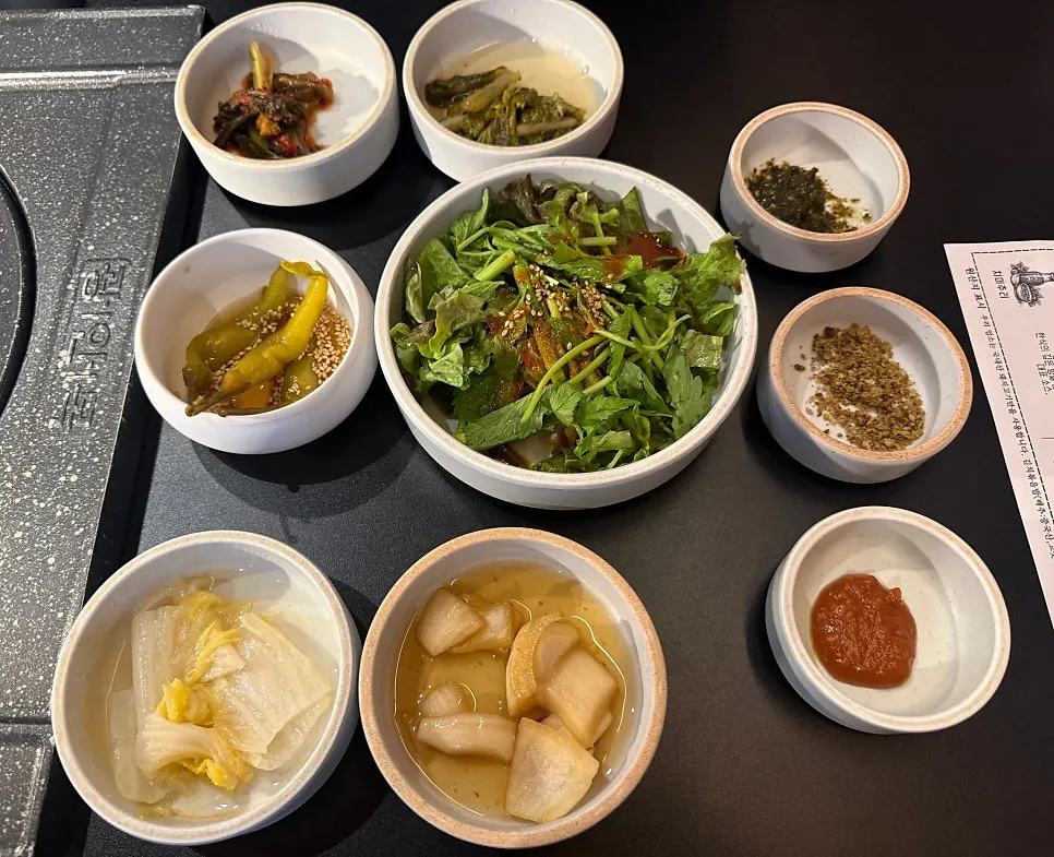 Table setting with side dishes laid out