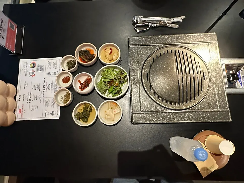 2nd floor dining room at Gwang-anmok Haeundae Branch with floor-to-ceiling windows open
