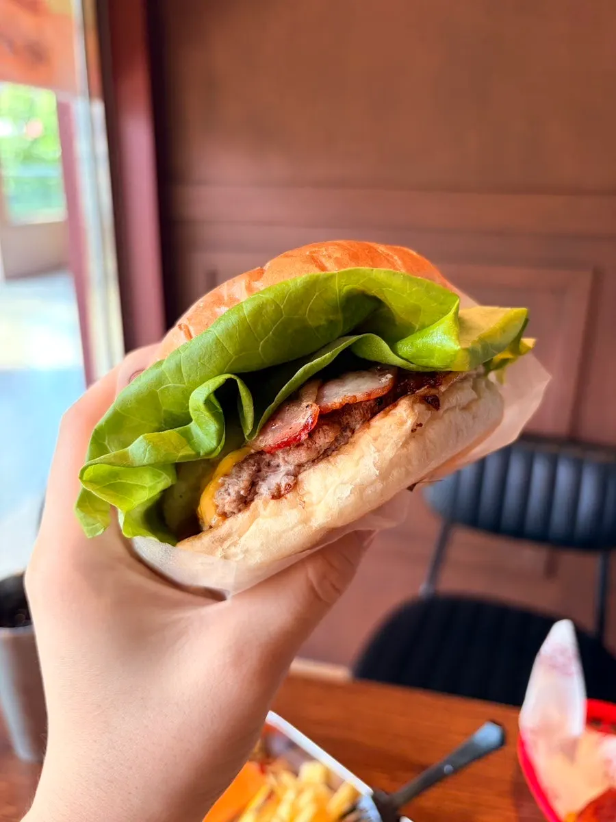 Hawaiian Burger with bacon and pineapple