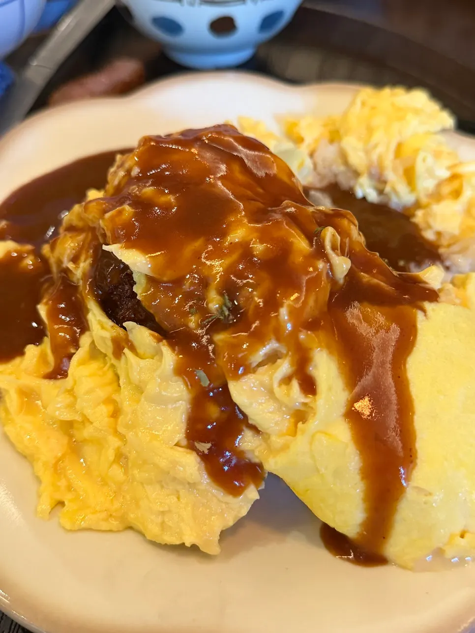 Hamburg omurice with sauce
