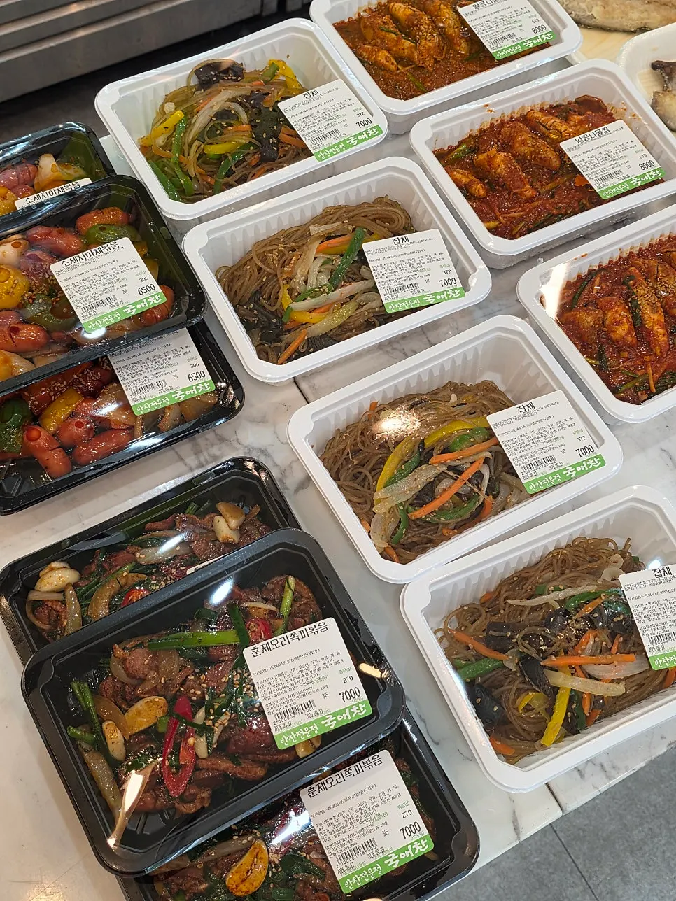 Neatly arranged display of main side dishes