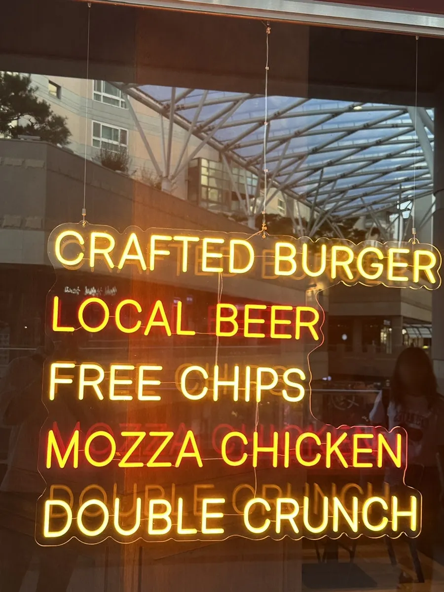 Base Burger opening-hours information