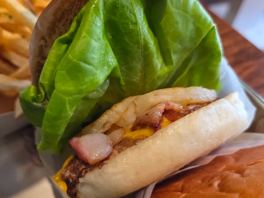 Hawaiian Burger with pineapple