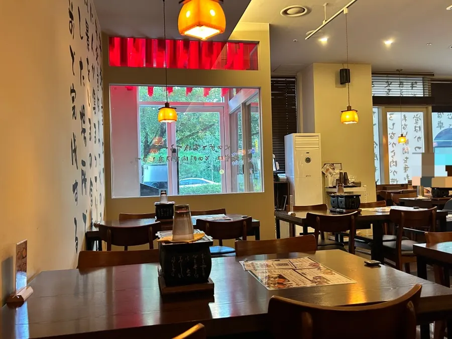 테이블에 준비된 규카츠 개인 화로