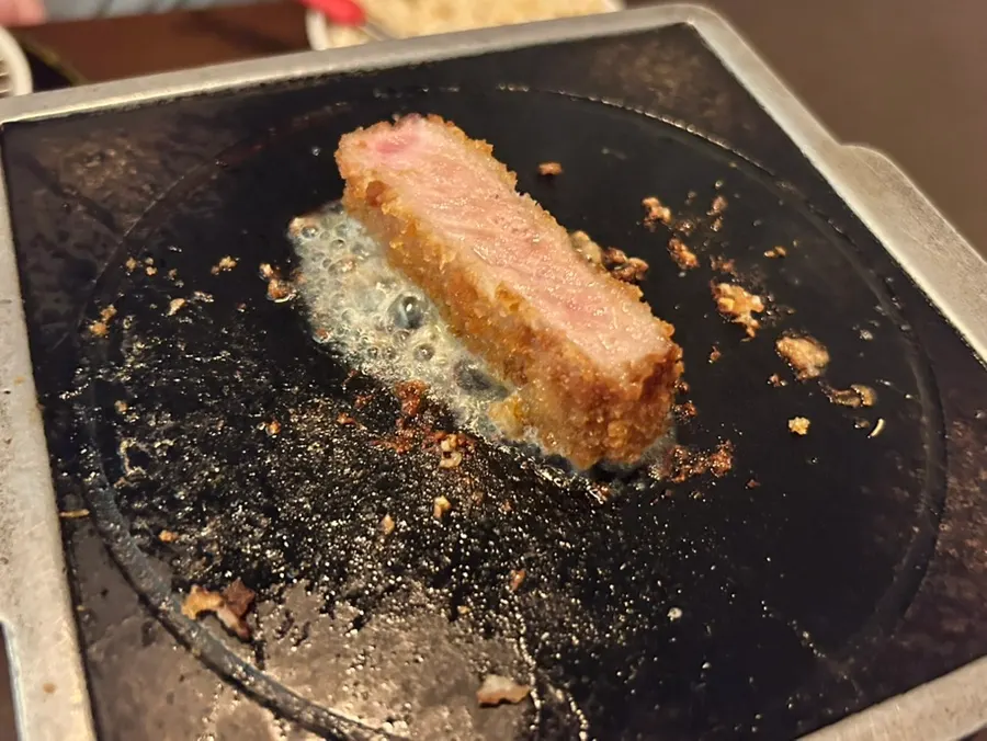 식사를 마친 규엔당 테이블