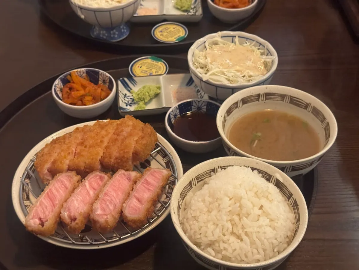 Full set of tenderloin and sirloin gyukatsu