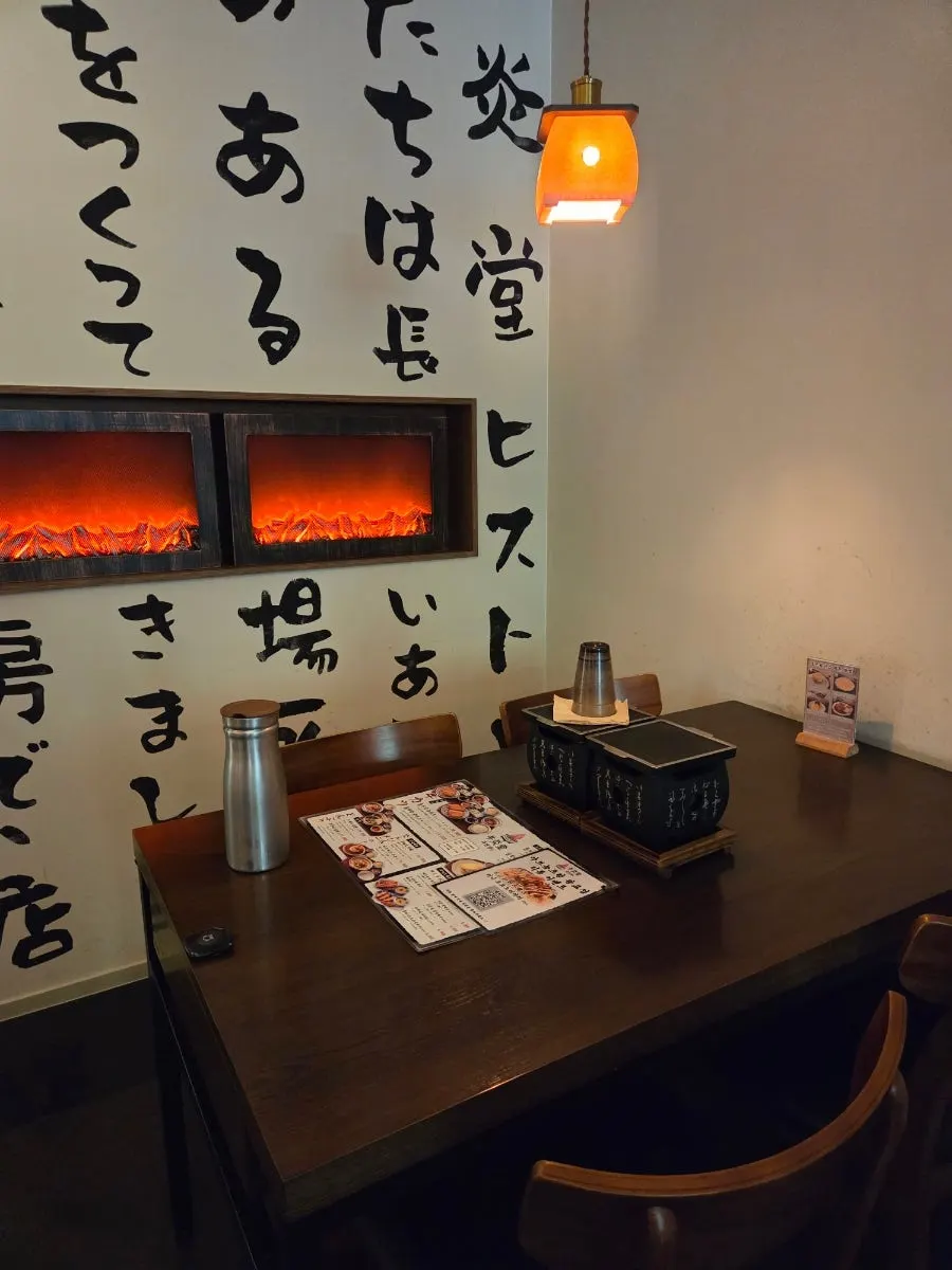 매장 안쪽 식사 좌석