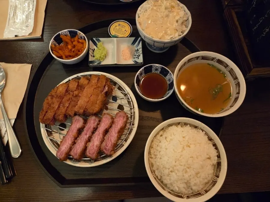 규카츠 정식 한 상 차림