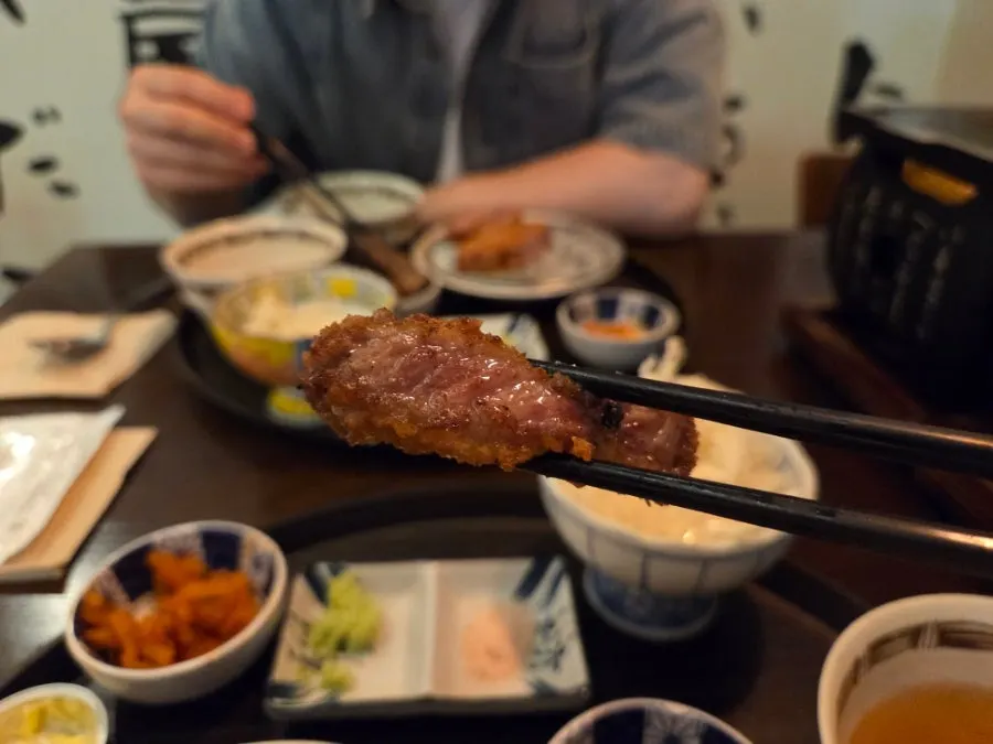 개인 화로에 올린 규카츠
