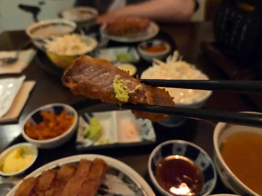 알맞게 구운 규카츠