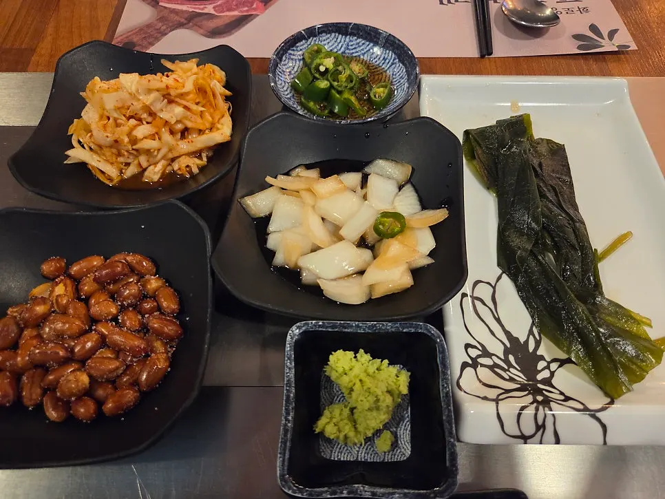 숄더랙, 양등심, 양념미니쪽갈비 세 부위