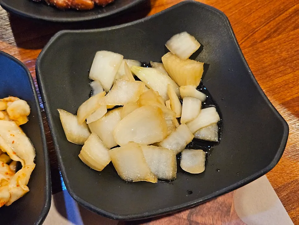 Peanuts served as a side dish