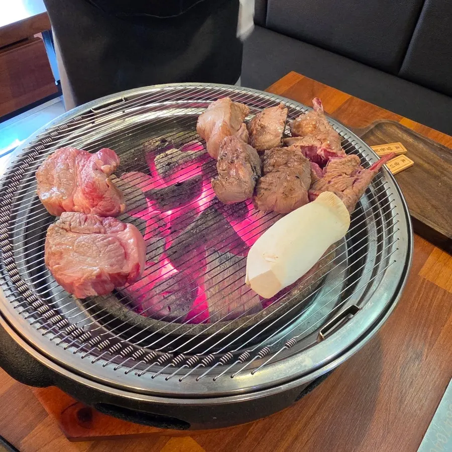 양갈비와 어울리는 곁들이 반찬 구성