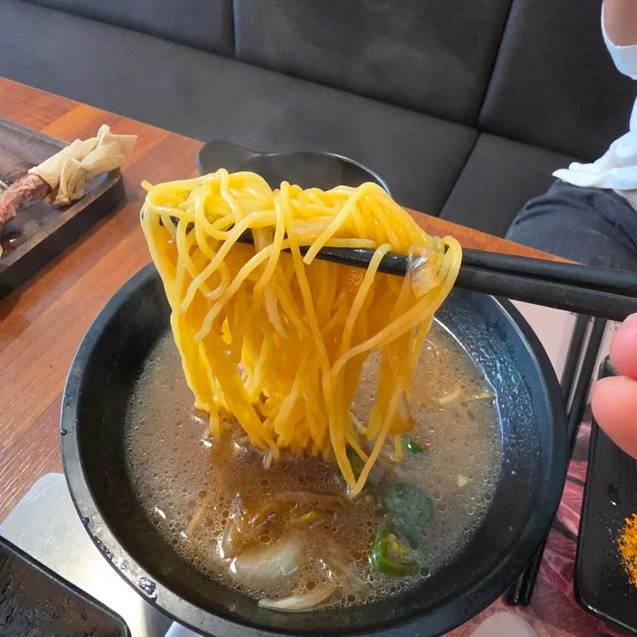 소고기온면과 공기밥 조합