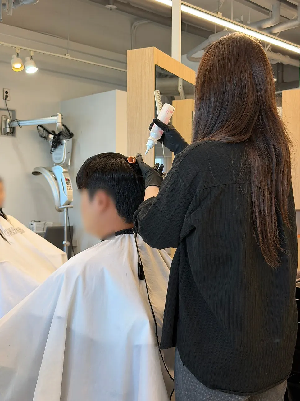 Winding in progress for the men's shadow perm