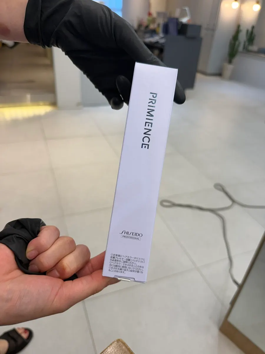 염색 전 붉은기 있는 모발