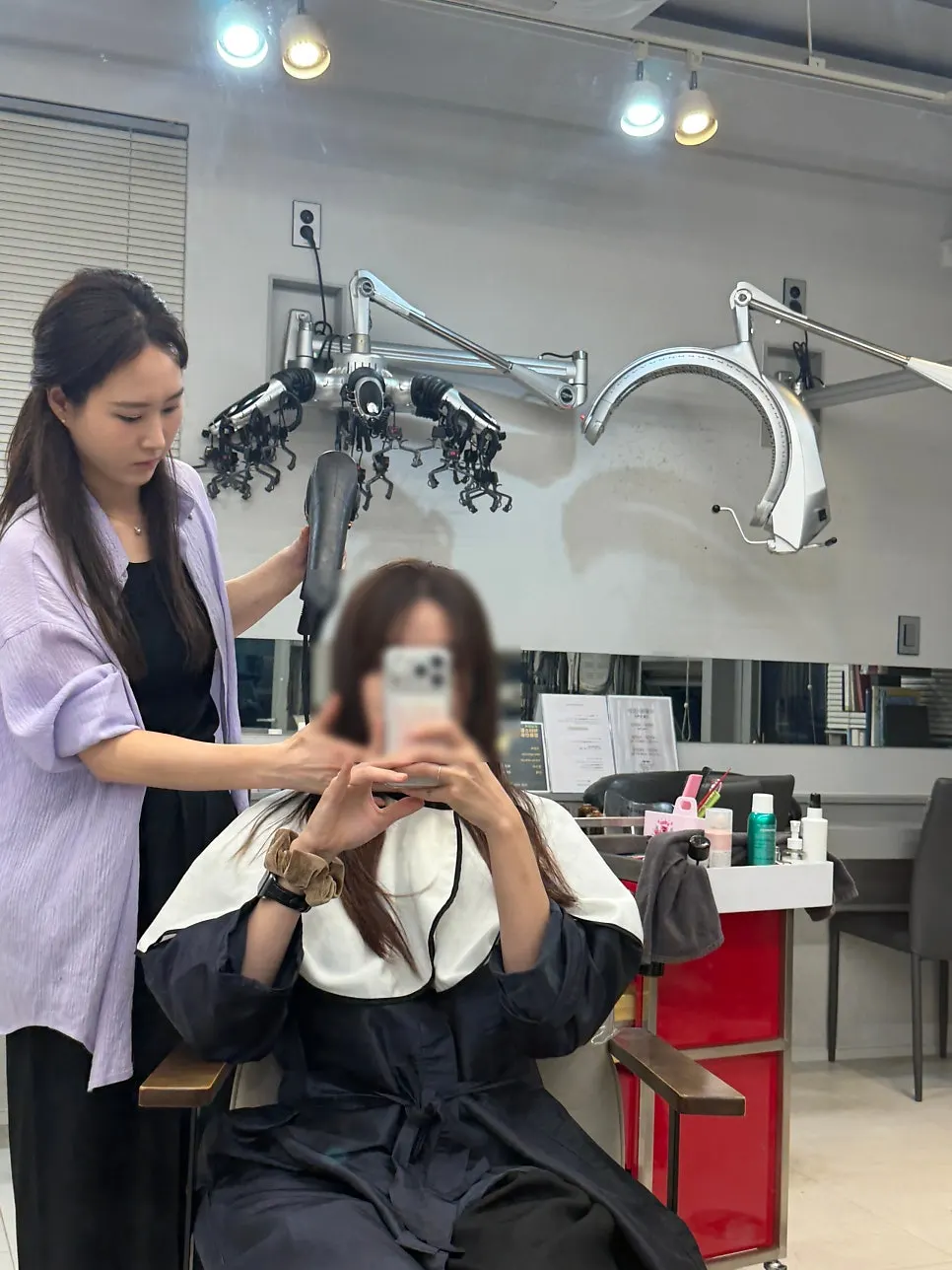 드라이 후 정돈된 브라운 모발