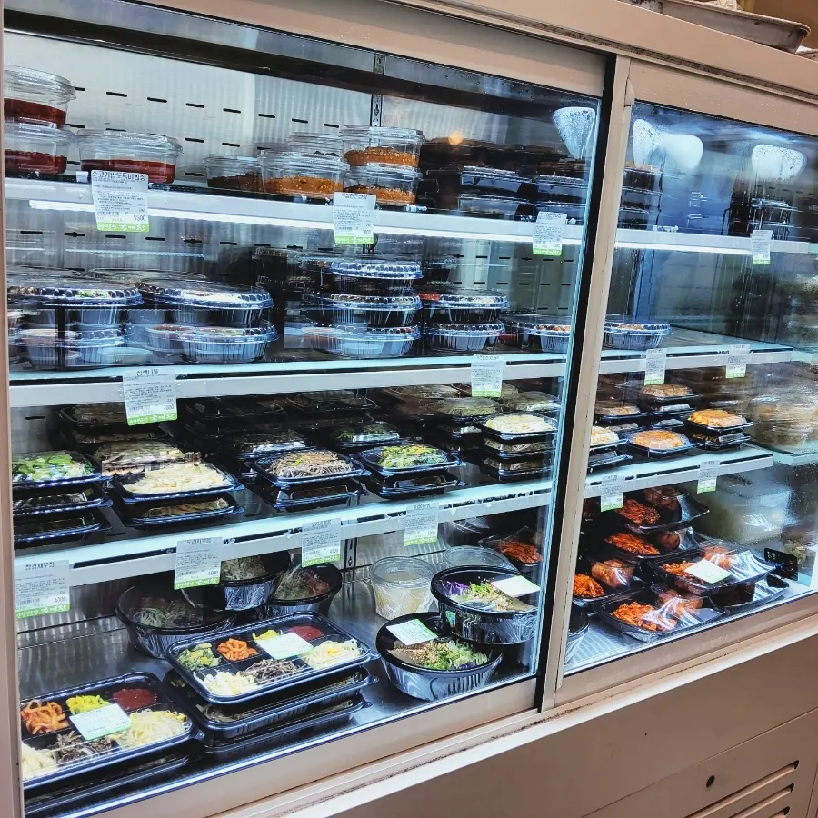 Neatly organized interior of Gukaechan