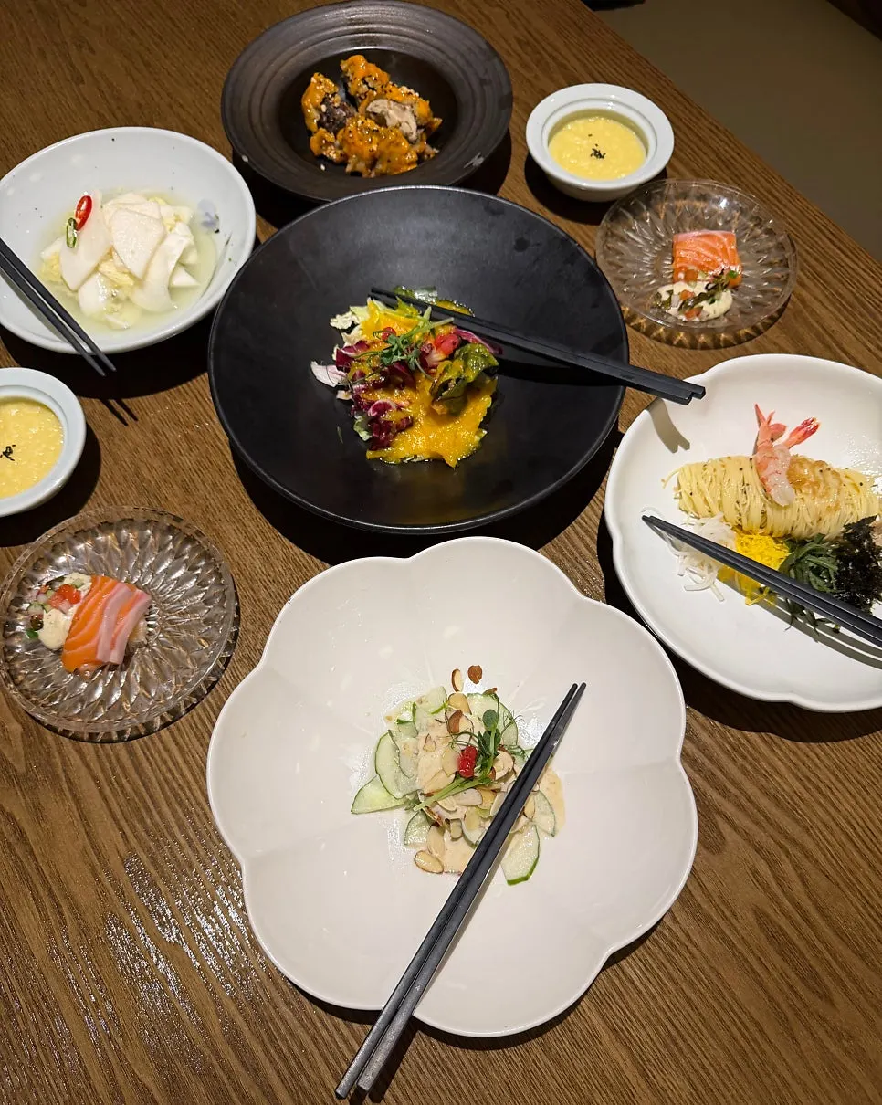 Side dishes with the abalone and marinated shrimp set