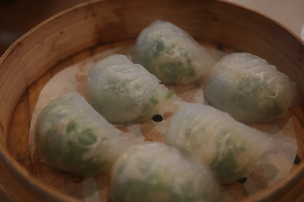Crystal dumplings with semi-transparent wrappers