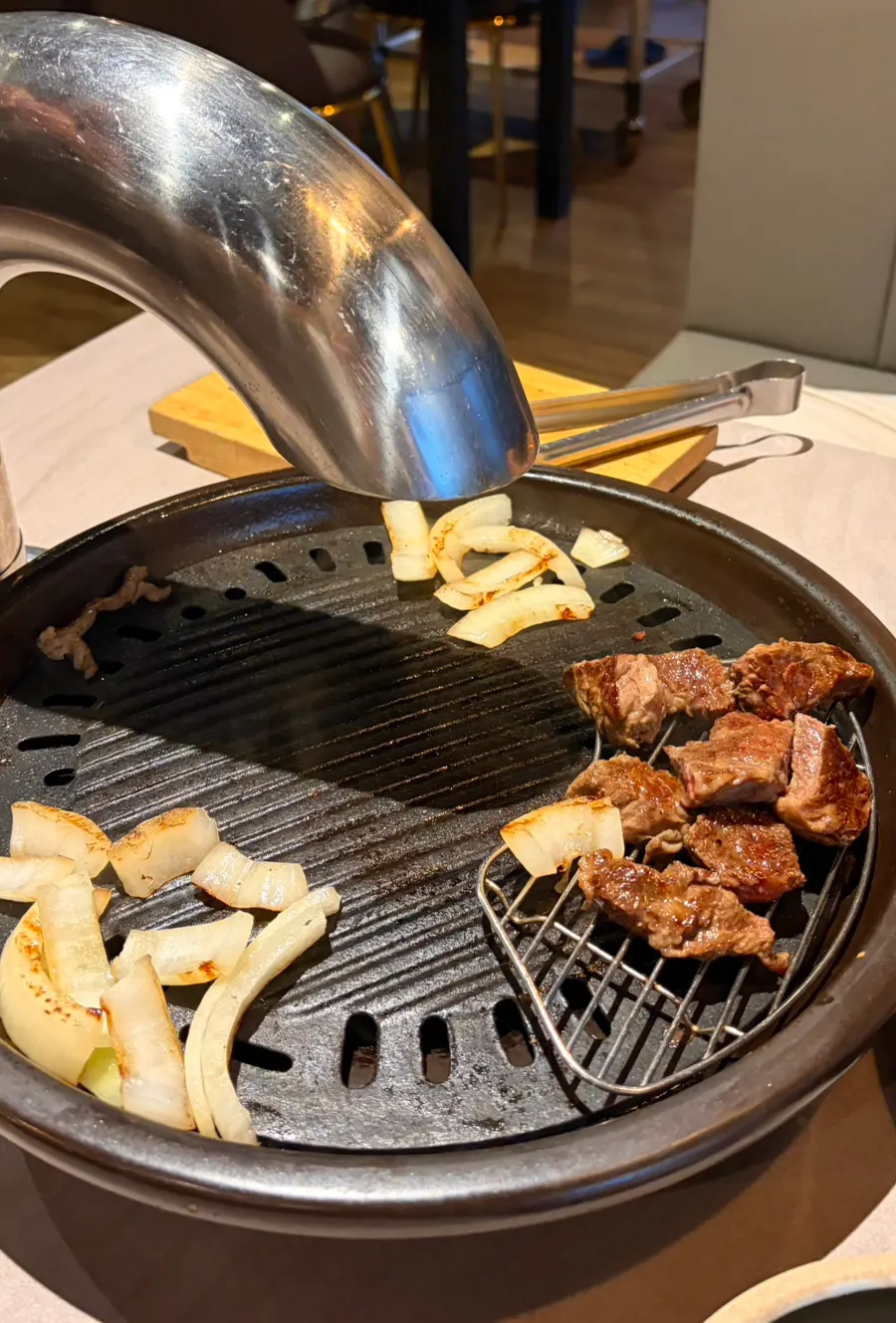 Close-up of the grilled black beef sirloin